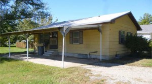 303 Homewood Street, Emporia, KS — 2 Bedroom, 1 Bath House for Rent