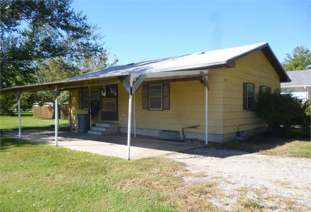 303 Homewood Street, Emporia, KS — 2 Bedroom, 1 Bath House for Rent