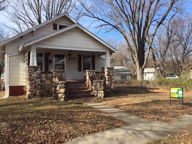 807 Lawrence Street, Emporia, KS — 2 Bedroom, 1 Bath